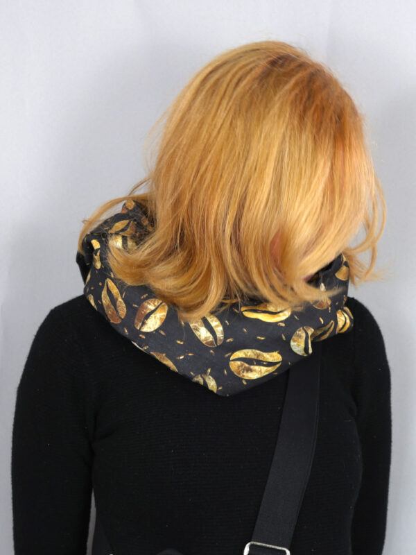 Nákrčník (Coffee)