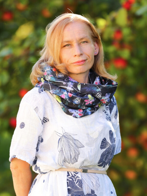 Nákrčník (The Night Life)